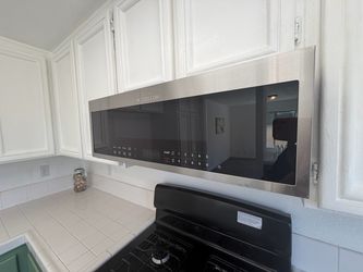 Frigidaire Gallery Over-the-Range Microwave Stainless Steel