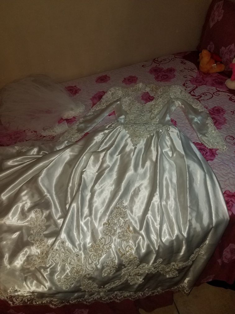 wedding dress