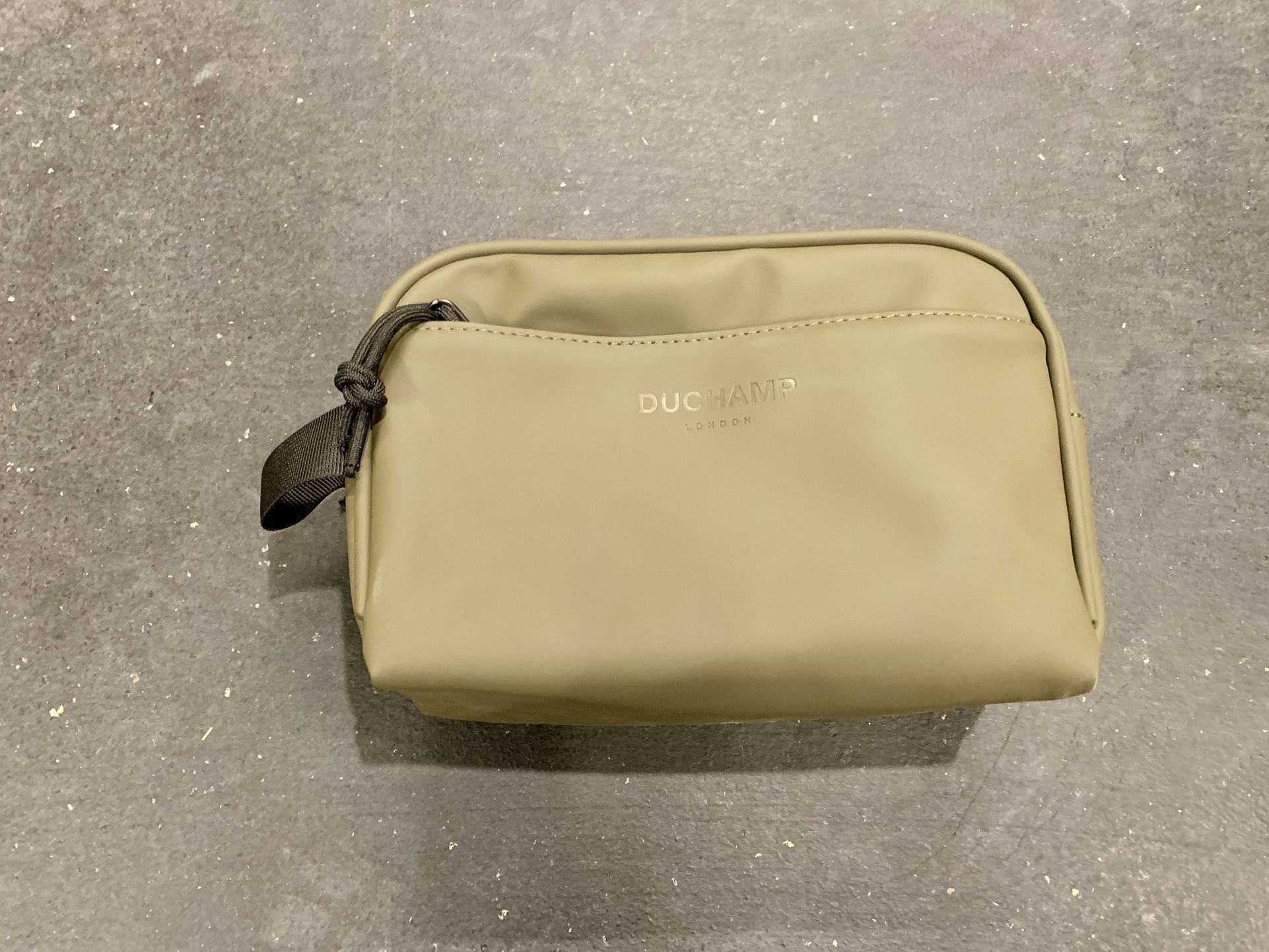 Duchamp london toilettree bag
