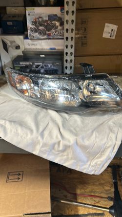 2010-2013 Kia Forte Halogen Headlight – Passenger Side (Right) – New/Open Box