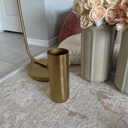 Gold Vase 