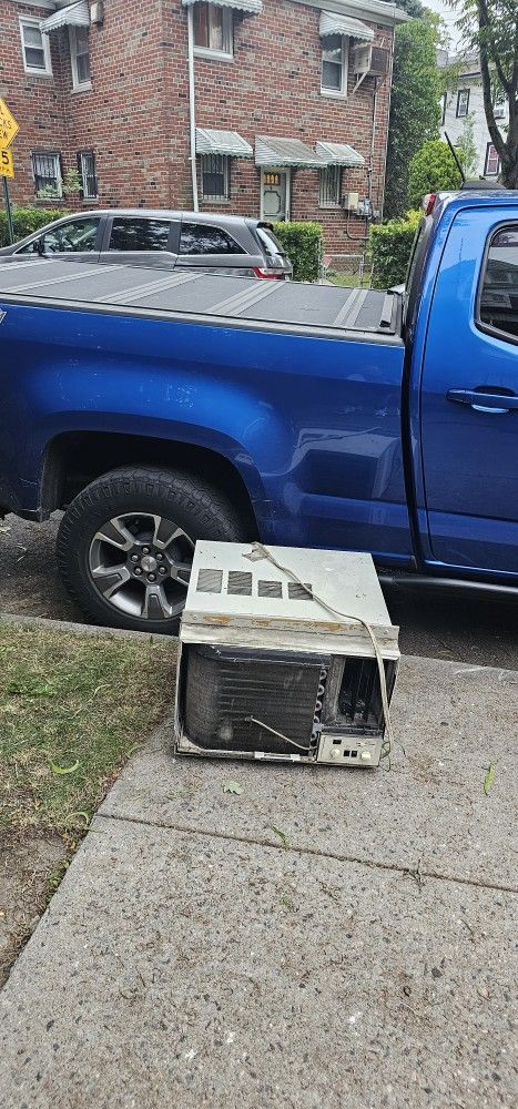 Attention Scrappers!!! Large air conditioner.