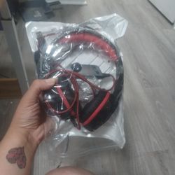 Never Been Used Headset Light Up