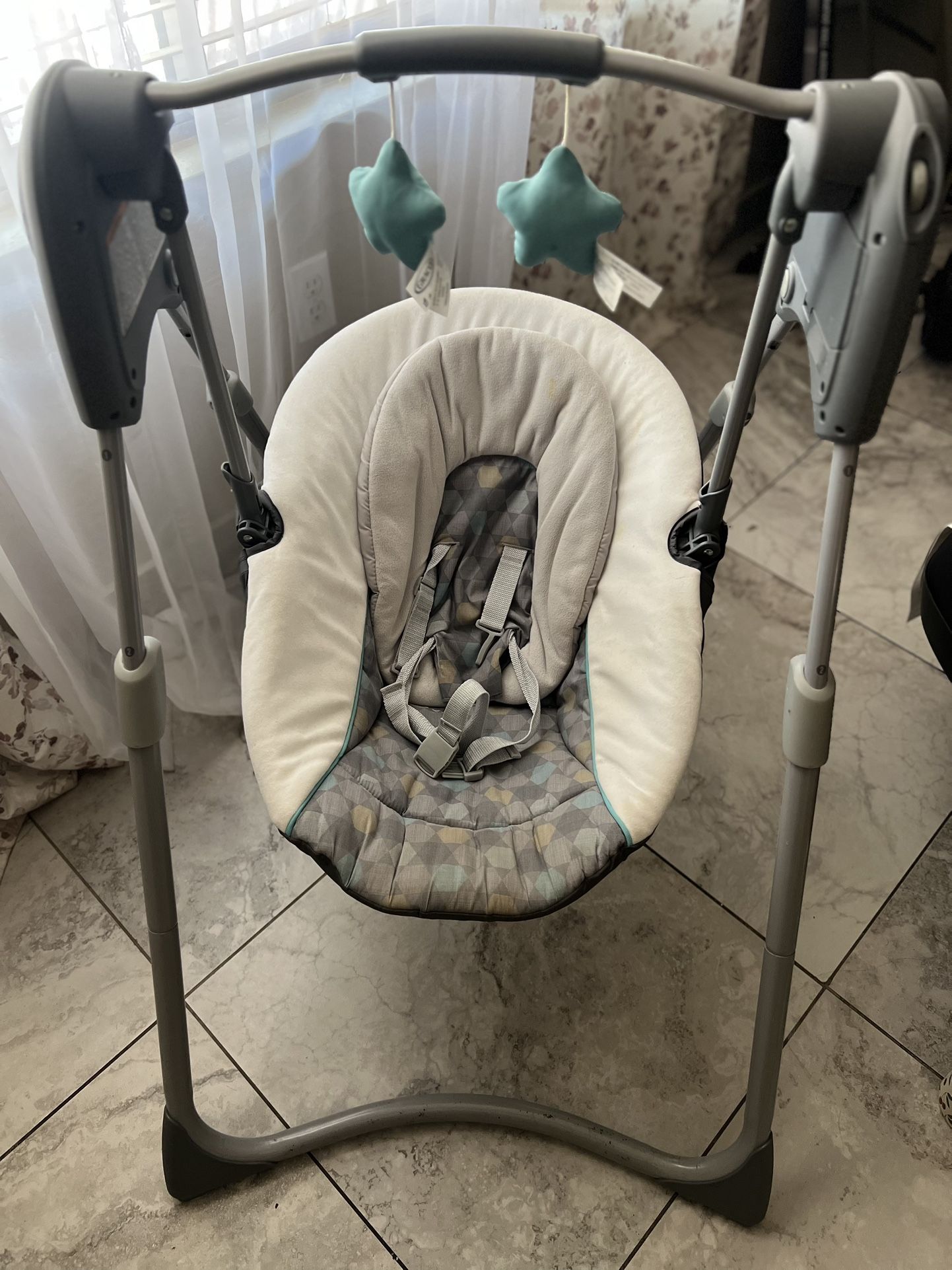 Graco Baby Swing 