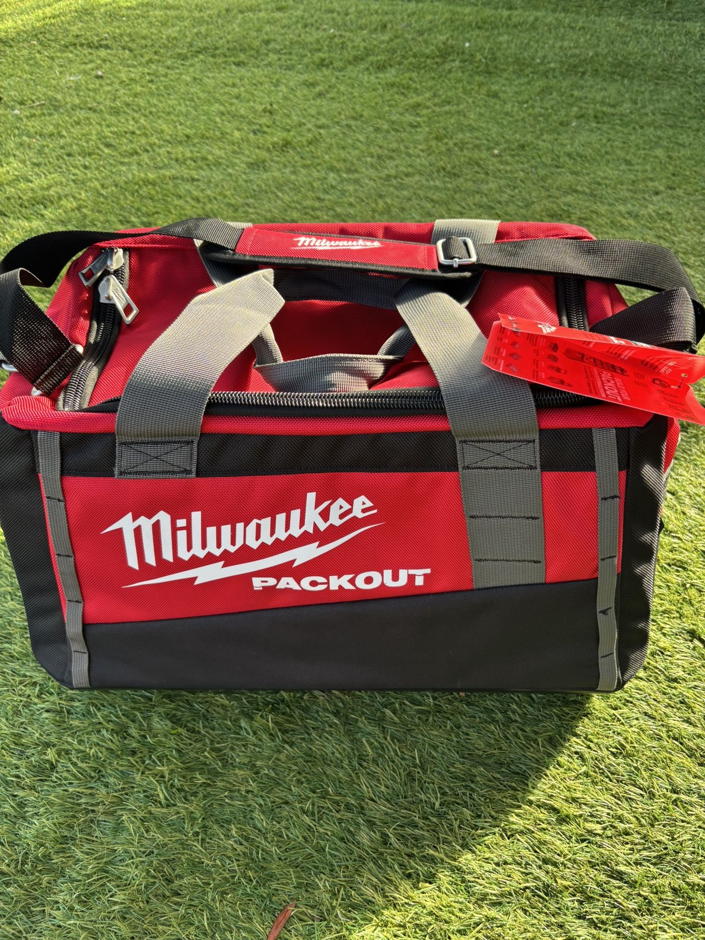 Milwaukee PACKOUT Ballistic Nylon 20" Tool Bag 3 pocket Black/Red
