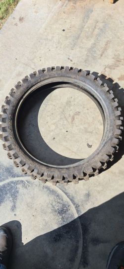 Dirt bike tire