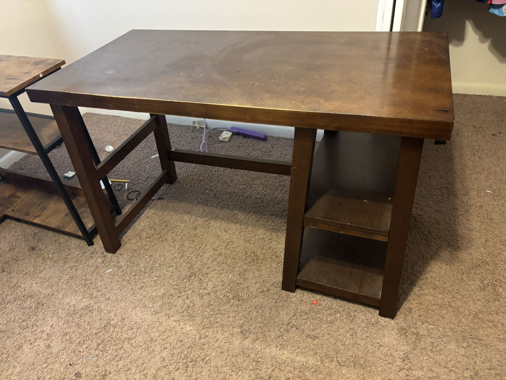 Desk $20