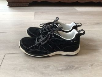 LL BEAN WALKING SHOES - WOMENS 7