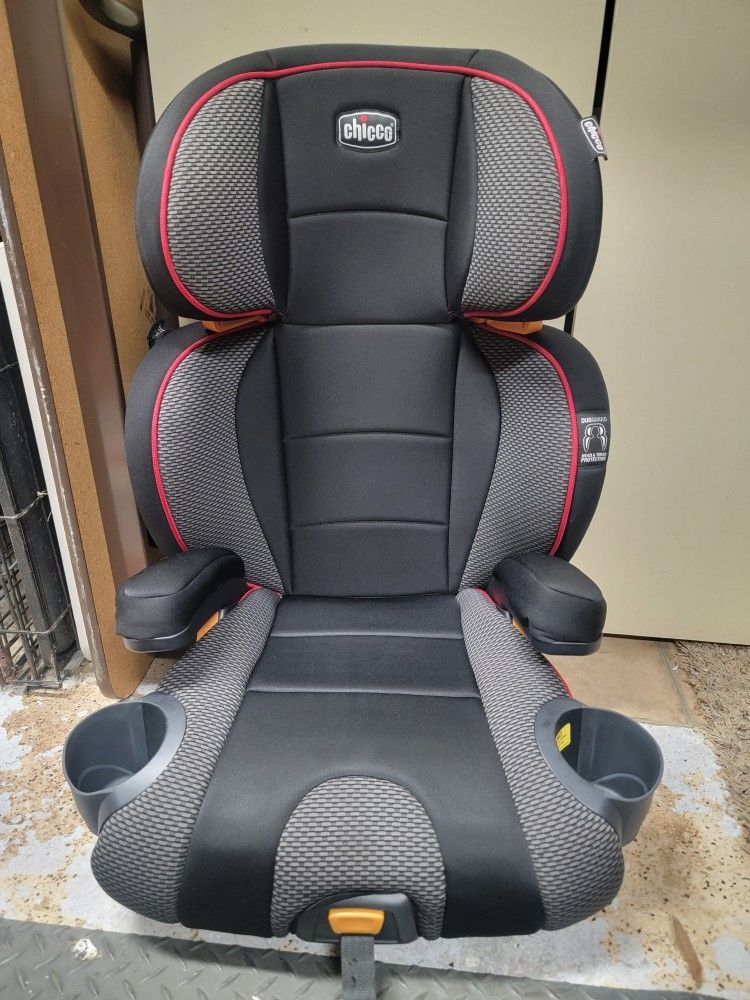 Chicco KidFit Booster Car Seat
