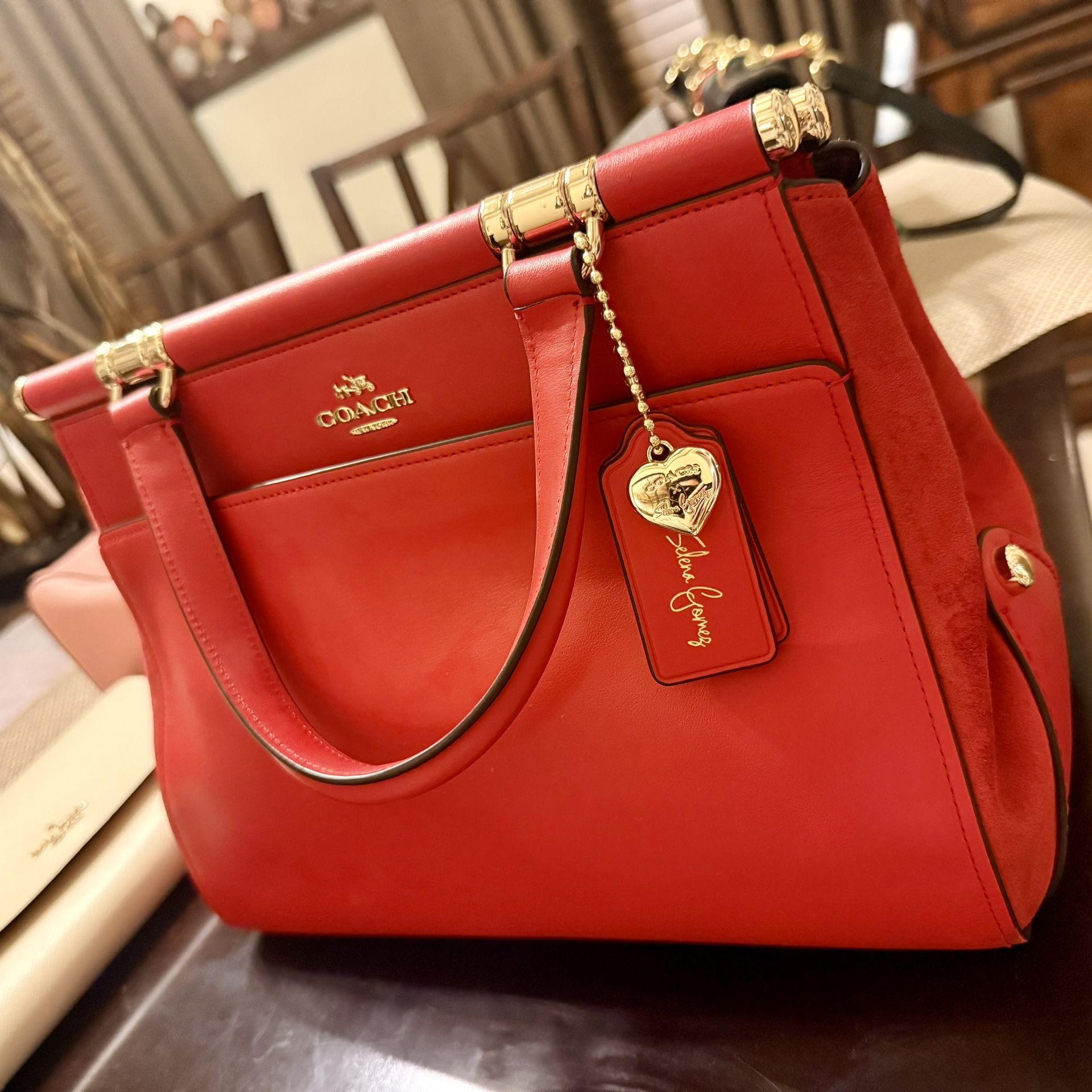 Coach Grace Bag. (Selena Gomez Edition)