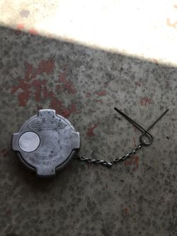 Freight liner gas cap