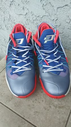 Jordan Tennis Shoe. Size 9 men Very Good Conditio
