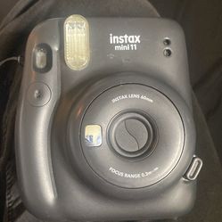 Instax mini 11 camera