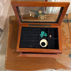 Jewelry box