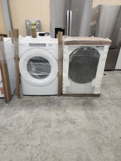 New Whirlpool Front Loader Washer And Electric Dryer Set