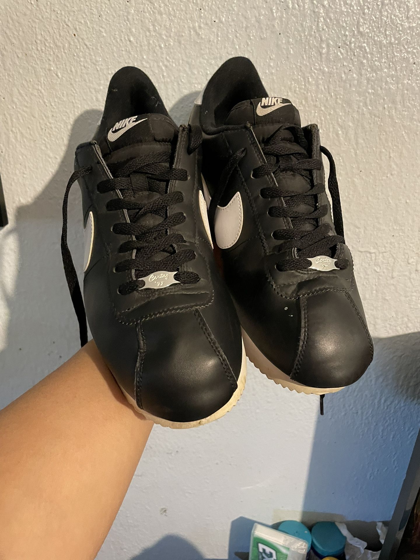 Nike Cortes Leather Size 11 In Mens