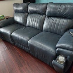  📣 FOR SALE: High-End Blue Leather Reclining Sofa by Southern Motion, SoCozi Collection 🛋️💙