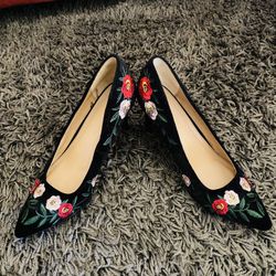 Black With Roses Pump Heels 