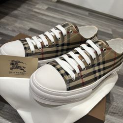 Burberry check sneakers beige size 9.5