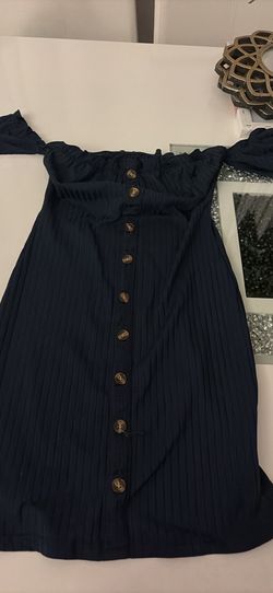 Size small women’s dress strapless