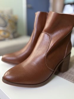 Brown boots (NEW✨) Size 8