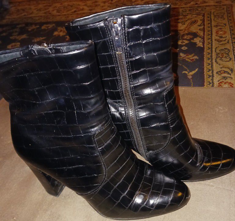 Black Boots Ankle.  Nine West 8M. $15