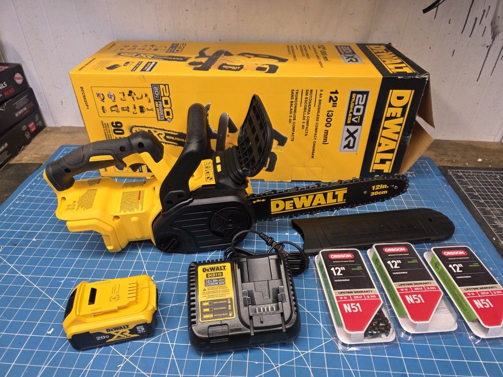 Dewalt 12" Chainsaw Kit