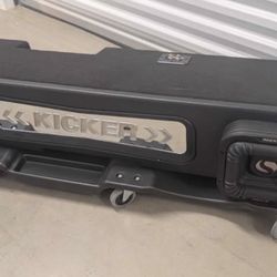 SIERRA SILVERADO 2019-2026 4 DOORS CUSTOM PORTED BOX KICKER SOLO X 8” Subwoofers