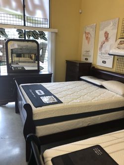 9 piece bedroom set black or cherry