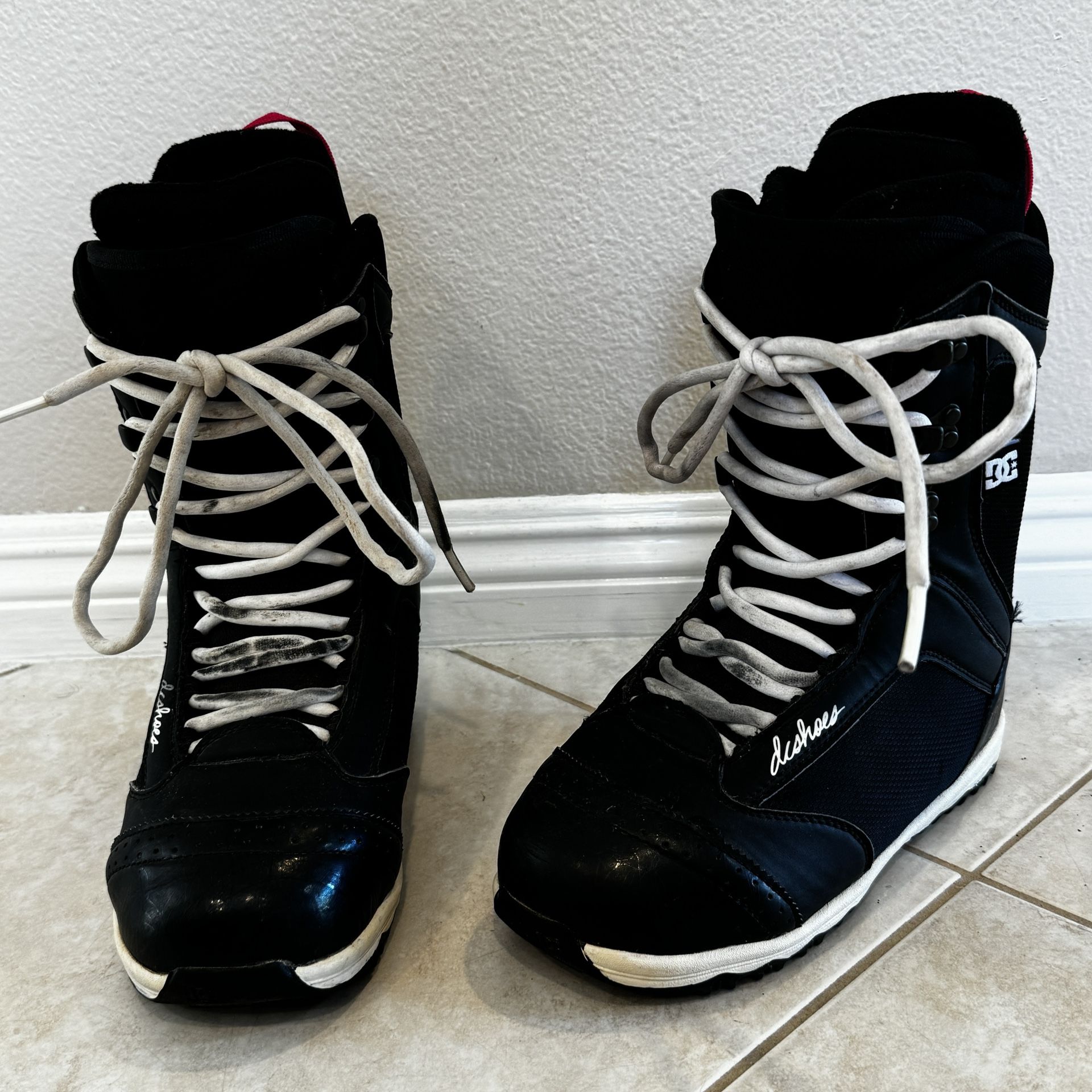 Women’s Size 7 DC Karma Snowboard Boots