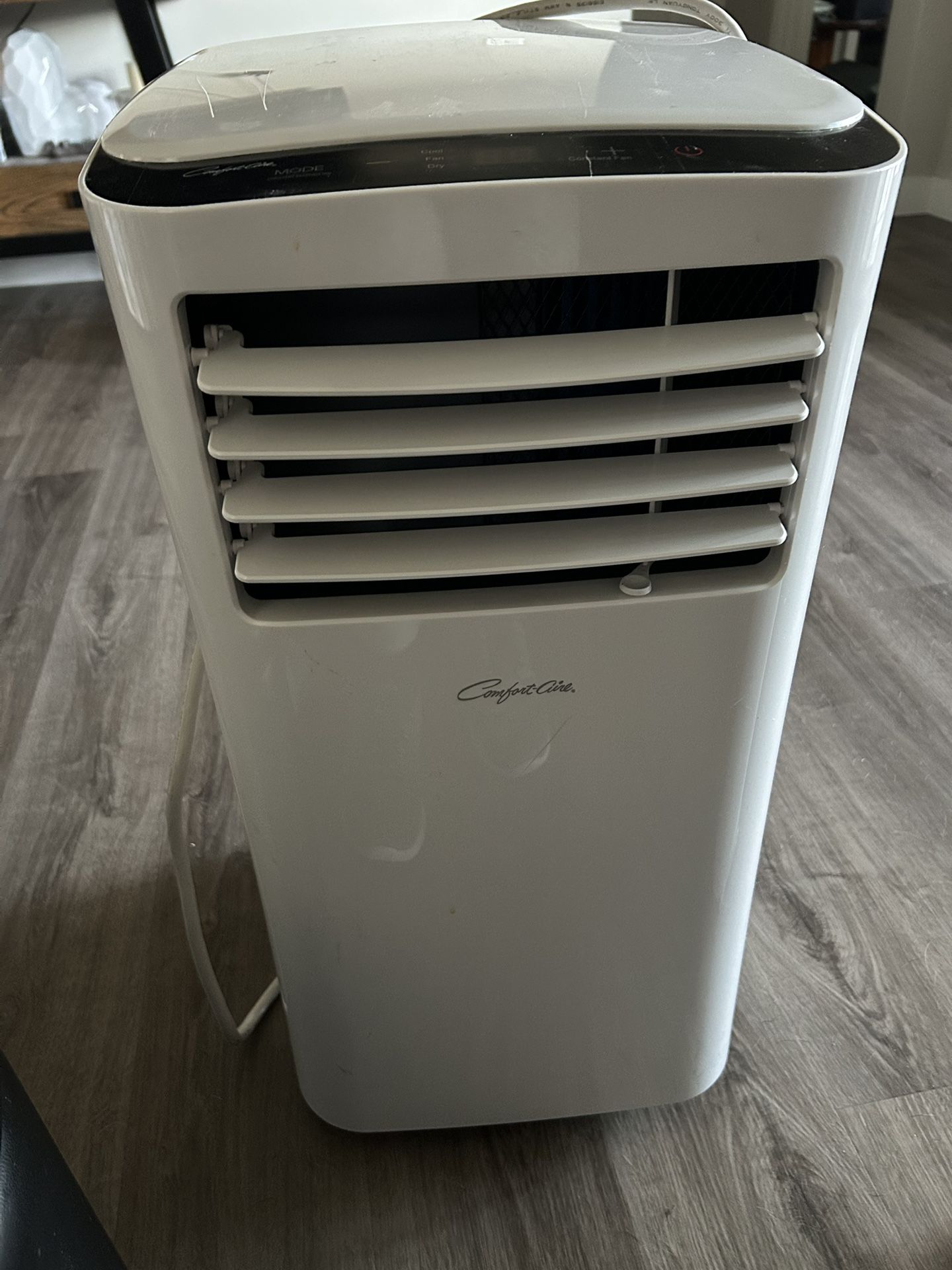 Comfort Aire Air conditioner 5300 BTU