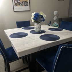 Dining set for sale