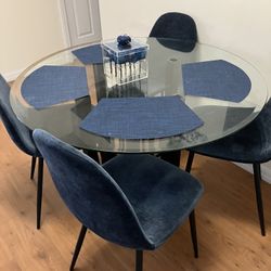 kitchen table and chairs