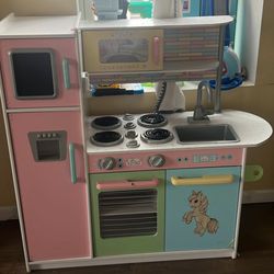 Play Kitchen 