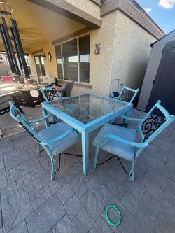 Outdoor table and chairs