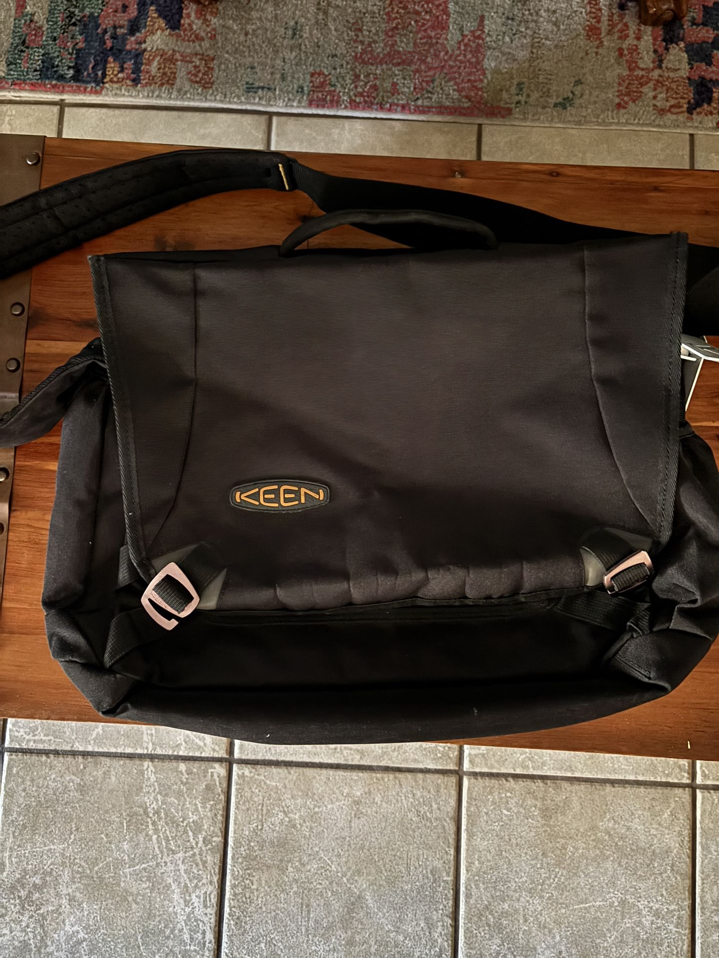 Keen Laptop/Computer/Messenger Bag , Black, Crossbody
