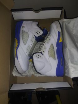 AIR JORDAN 5 RETRO SIZE 6.5Y