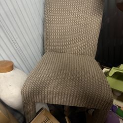 Upholsteted chair 
