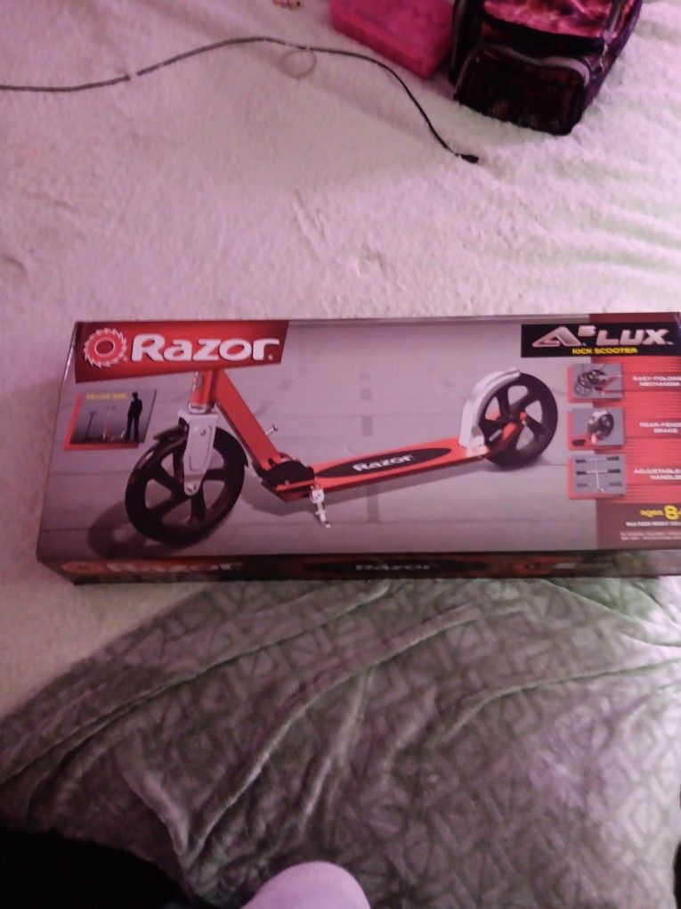 RAZOR A5lux