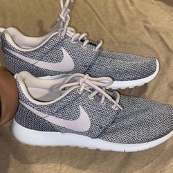 Girl Nikes