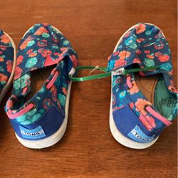 Toms new Youth Shoes