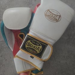 Boxia Gloves 14oz/ Velcro $65.99
