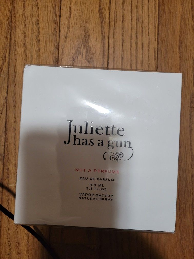 Fragrance - Juliette has a Gun Not a Perfume