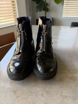 Girls boots