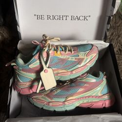 Off White “Be Right Back” Miami