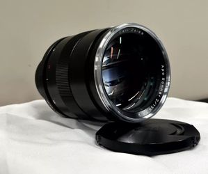 Lens ZEISS 135 mm apo sonnar ZF.2 USED