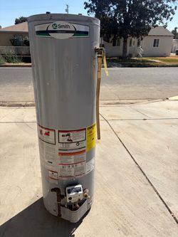40 Gallons Gas Water Heater 60 Day Warranty 300