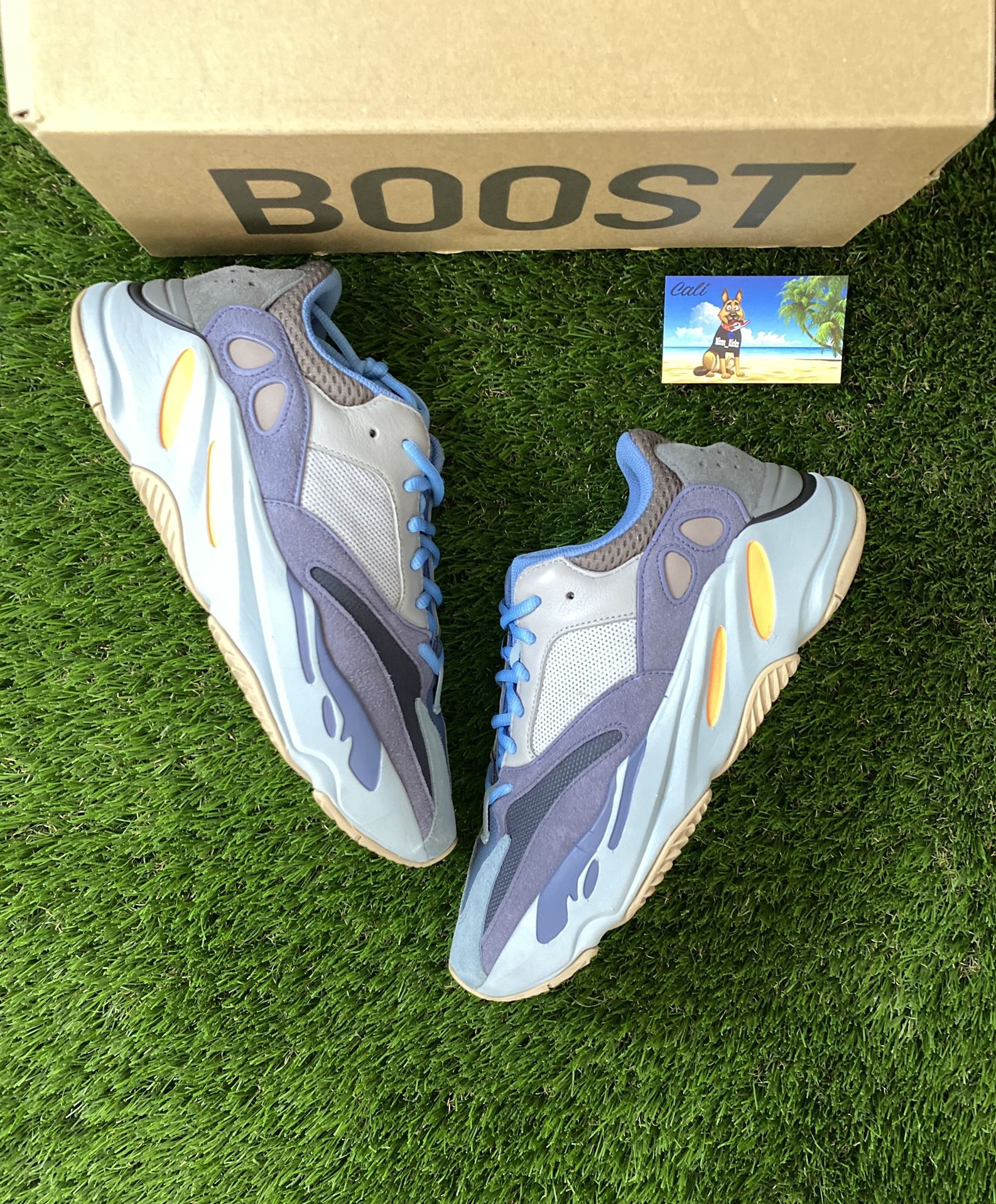 Yeezys 700 “Carbon Blue”