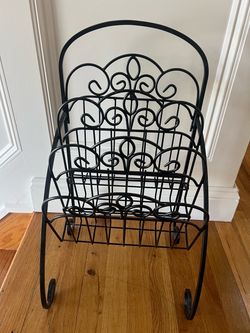 Magazine /Newspaper Rack -Black metal