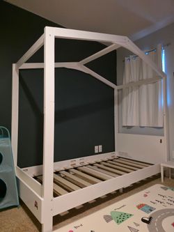 Children Twin house bed
